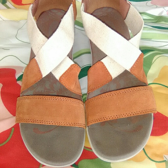Easy Spirit Shoes - Easy Spirit Sandals